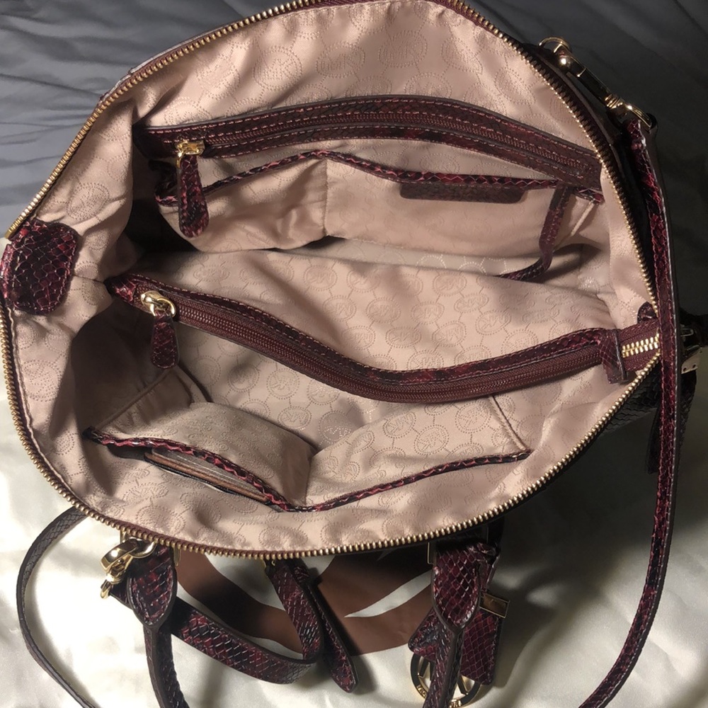 Michael Kors Riley - Picture 4 of 4